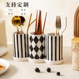 Ensemble de porte-baguettes en céramique moderne avec motifs rayés et diamantés pour l'organisation de la cuisine - Product Image 5