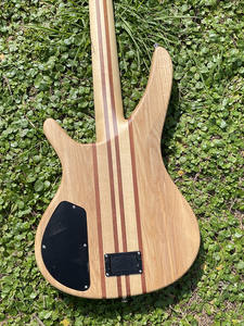 Basse Électrique Tout-En-Un, Versions à Quatre et Cinq Cordes, en Bois d'<span class=keywords><strong>Orme</strong></span> pour le Genre Musical 'Guitare' - Product Image 3