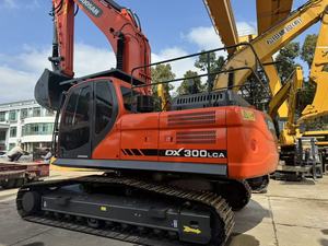 Excavatrice d'occasion DOOSAN DX300LCA, 30 tonnes, d'origine coréenne, sur chenilles, en stock, à vendre - Product Image 3
