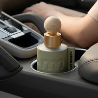 Diffuseur d'huiles essentielles pour voiture en cuir PU avec logo personnalisé, bouteille en verre, boule en bois, parfum pour porte-gobelet auto