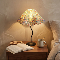 Lámpara de Mesa con Pantalla Floral Vintage Francesa, Base Curva Ondulada, Regulable, Lámpara de Noche para Mesita de Noche, Lámpara Decorativa de Escritorio para Hogar y Hotel