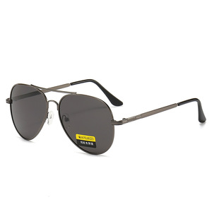 Lunettes de soleil photochromiques pour hommes, polarisées UV400, protection solaire pour la conduite, sports de plein air, cyclisme, monture dorée, verres TAC - Product Image 4