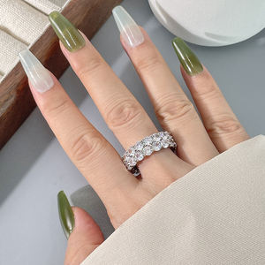 Anillos de Zirconia Cúbica de 4MM al por Mayor, Anillos de Moda con Doble Línea Estilo Hip Hop para Hombres y Mujeres - Product Image 3