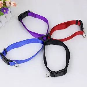 Collier de dressage de <span class=keywords><strong>chien</strong></span> en nylon souple de luxe réglable avec lumières LED décoration de rubans à motif solide pour petits chiens de taille moyenne - Product Image 5