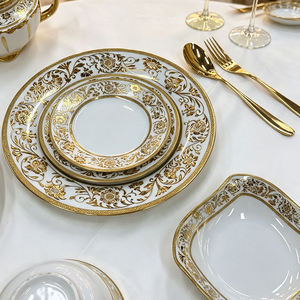 Set di Stoviglie in <span class=keywords><strong>Porcellana</strong></span> con Motivi Floreali Barocchi e Fiori di Loto, <span class=keywords><strong>Piatti</strong></span> e Ciotole con Bordo Dorato in Rilievo, Lussuoso per Matrimoni e <span class=keywords><strong>Piatti</strong></span> di Mare - Product Image 1
