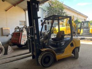 Chariot élévateur Komatsu d'occasion du Japon, 3 tonnes, diesel, modèle FD30, à vendre à Shanghai - Product Image 4