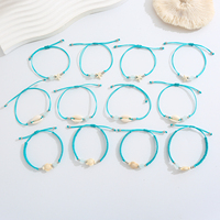 Lot de 12 bracelets perlés ajustables avec breloques tortue de mer, coquillage cauris et étoile de mer, cordon turquoise, bijoux océaniques, cadeau