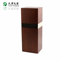 Boîte à vin en bois personnalisable de luxe, faite à la main, avec finition mate et estampage doré pour le cognac, le whisky