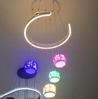 Vente en gros d'anneau minimaliste moderne suspension à trois têtes en cristal lustre tricolore à LED pour salle à manger chambre comptoir de bar