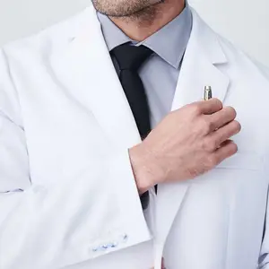 Vendite calde TC 80/20, 65/35, 100% cotone medico bianco del laboratorio medico ospedale Cappotto Indietro cinghia di vita di laboratorio cappotto disegni per il personale medico