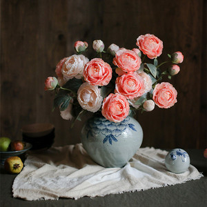 Fleur artificielle de pivoine simulée 70 cm en soie, décoration douce pour la maison, accessoires de photographie, style papillon du lac de l'Ouest - Product Image 1