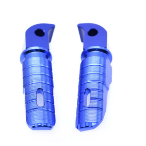 Piezas de motocicleta, reposapiés trasero de aluminio modificado, cubiertas de clavija de pie, Pedal para Honda CB125R/250R/300R NC750X <span class=keywords><strong>CB500F</strong></span> - Product Image 6