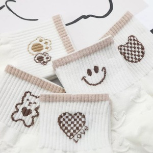 Women's Crew Socks White Cartoon Pattern Sweat Absorbing Breathable Regular Casual Socks For Autumn Winter - Product Image 2