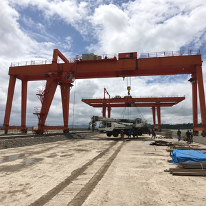 Grue portique robuste à double poutre de 75 tonnes pour la manutention d'équipements d'usine d'emballage, destinée aux projets industriels - Product Image 2