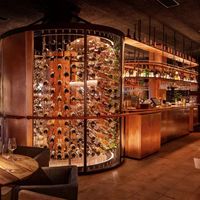Ensemble de meubles de bar en acier inoxydable de luxe avec éclairage LED personnalisable pour restaurants commerciaux, cuisines - Décoration de bar moderne