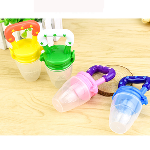 <span class=keywords><strong>Sucette</strong></span> en silicone à motif de dessin animé en <span class=keywords><strong>forme</strong></span> de pomme, distributeur de nourriture pour bébé, tétines sans BPA pour bébés de 0 à 12 mois - Product Image 3