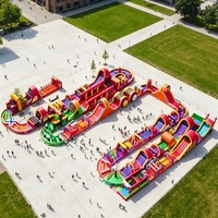 Parcours d'obstacles gonflable géant 5K, parcours de course et de défi, aire de jeux résistante au vent et à l'eau, capacité de 100 personnes pour événements