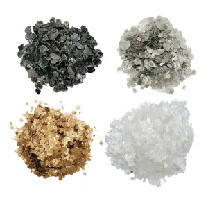 เกล็ดหินไมกาแร่ทองคำธรรมชาติเกล็ดเงินจำนวนมากสำหรับตกแต่งสีพื้นของอีพ็อกซี่เคลือบเกล็ดไมกาสีดำสีขาว