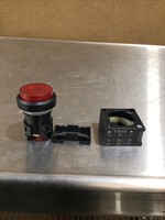 Bouton poussoir Siemens rouge à tête allongée 3SB30010BA21