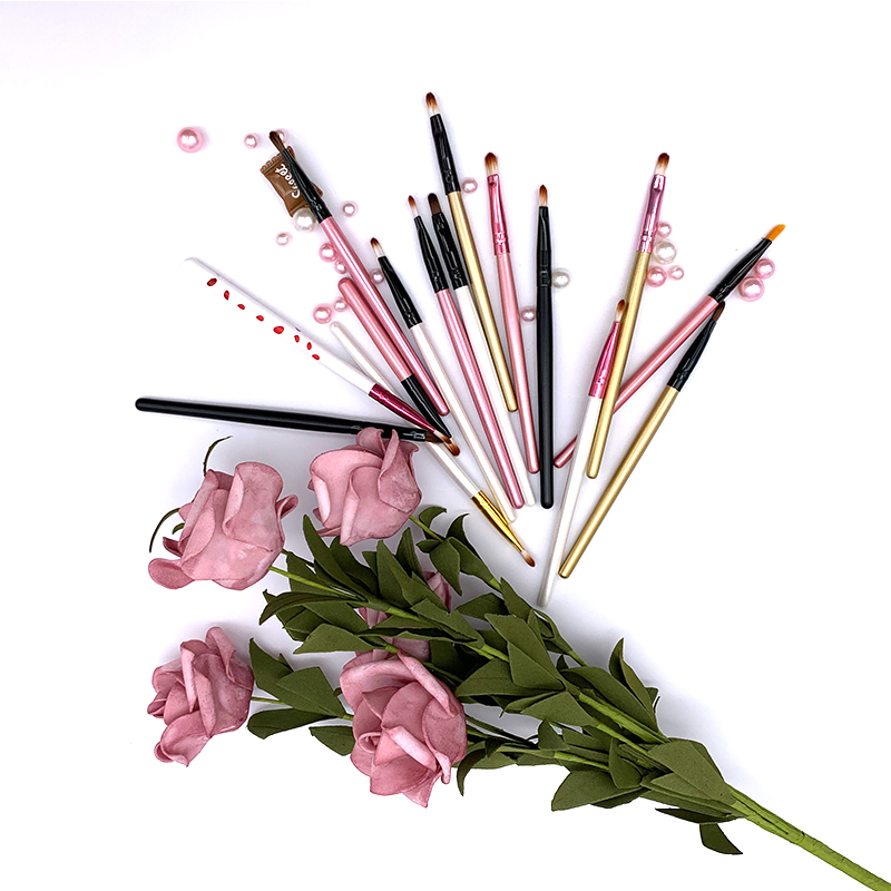 Многофункциональная кисть для легкого макияжа Макияж Блеск для губ кисть инструмент