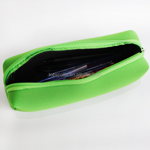 Idée cadeau créative: Sac à crayons à fermeture éclair imprimé personnalisé pour étudiants - Product Image 3