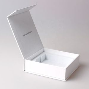 Fábrica profesional personalizado diseño propio San Valentín rígido Cierre magnético <span class=keywords><strong>Perfume</strong></span> caja de paquete con llenar venta - Product Image 1