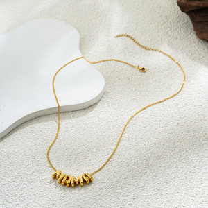 Collier Maman, Collier Lettre Plaqué <span class=keywords><strong>Or</strong></span> 18K, Cadeau Assorti Mère et Fille Délicat pour Nouvelle Maman, Cadeau Fête des Mères, Cadeaux Maman - Product Image 3