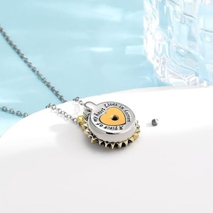 Collar con Urna para Cenizas, Mi Corazón Vive en el Cielo, Colgante Conmemorativo con Girasoles, Joyería de Acero Inoxidable para Guardar Recuerdos - Product Image 4