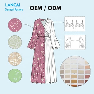 Produttore <span class=keywords><strong>di</strong></span> Abbigliamento Verificato dai Fornitori Gold, Abito alla Caviglia con Spacco Laterale in Poliestere Riciclato su Misura per Donne - Product Image 3