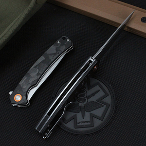 มีดพับใบมีดเหล็ก D2 เกรดอุตสาหกรรม OEM ด้ามคาร์บอนไฟเบอร์ สำหรับตั้งแคมป์ เอาตัวรอด และใช้งานทั่วไป สีดำ ขนาด 21 ซม. - Product Image 3