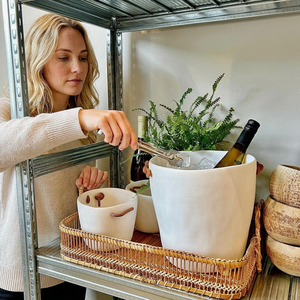 Seau à glace en résine de haute qualité, motif fruits, style moderne et luxueux, avec poignées en cuir nouées, pour le rangement de bouteilles de vin lors de fêtes - Product Image 1