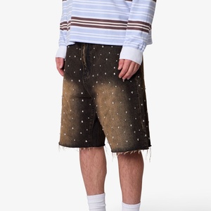Shorts en jean baggy pour hommes, dégradé, délavé vintage, orné de strass, à ourlet effiloché, style streetwear, personnalisable OEM - Product Image 2