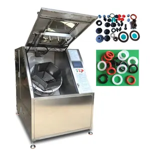Machine intégrée de nettoyage et de séchage de bouchon de caoutchouc naturel/butyle