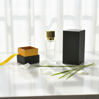 Vente en gros d'usine : flacon de parfum rectangulaire vide en verre 30ml 50ml 100ml avec boîte cadeau, faible MOQ