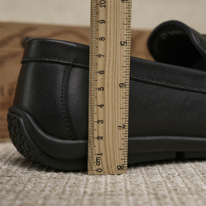 Mocassins pour hommes à enfiler, bout rond, en cuir véritable, semelle souple en caoutchouc, décorés d'une boucle, chaussures de conduite - Product Image 2