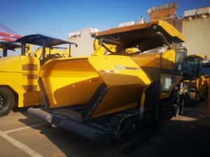 Machine <span class=keywords><strong>de</strong></span> construction <span class=keywords><strong>de</strong></span> routes RP603 Pavé en <span class=keywords><strong>béton</strong></span> bitumineux avec largeur <span class=keywords><strong>de</strong></span> pavage <span class=keywords><strong>de</strong></span> 6m - Product Image 4