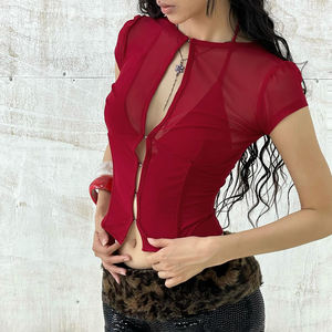 Chemisier chic pour femme à col licou en maille transparente, avec découpes et boutons dissimulés, coupe ajustée, idéal pour l'été - Product Image 2