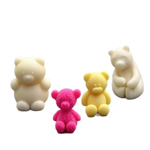 แม่พิมพ์ซิลิโคนรูปหมีน้อยสำหรับทำเทียนหอม DIY รูปสัตว์ หมีนั่ง สำหรับทำขนมและตกแต่งเค้ก - Product Image 6