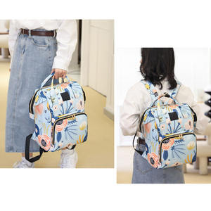 Venta al por mayor a la moda logotipo personalizado impermeable de gran capacidad multifuncional cuidado <span class=keywords><strong>del</strong></span> bebé mamá bebé bolsas de pañales mochila para mamá - Product Image 6