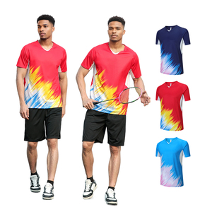 เสื้อยืดแห้งเร็วสำหรับผู้ชายไร้รอยต่อระบายอากาศสำหรับเล่นกีฬาในชีวิตประจำวันที่สร้างขึ้นเพื่อการฝึกในชีวิตประจำวัน - Product Image 1