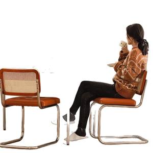 Chaise de salle à manger Warisan en bois massif et rotin, rembourrée, style vintage, meubles de salon - Product Image 5