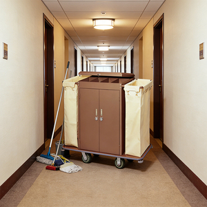 Chariot de ménage professionnel en acier robuste pour hôtel, avec deux sacs à linge, chariot de femme de chambre - Product Image 1