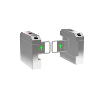 Barrière pivotante à réinitialisation automatique en acier inoxydable 304 avec contrôle d'accès par empreinte digitale pour projets scolaires