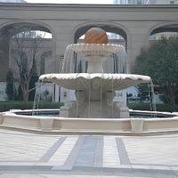 Fuente de Agua Moderna Personalizada de Mármol de Color para Exteriores con Control Programable, Diseño de Caballo para Decoración de Jardín o Patio, Fácil Instalación