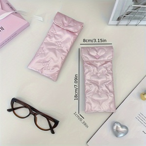 Étui à lunettes matelassé en satin avec <span class=keywords><strong>broderie</strong></span> cœur, étui de protection pour lunettes avec faible MOQ pour les voyages, pochette à lunettes d'été - Product Image 4