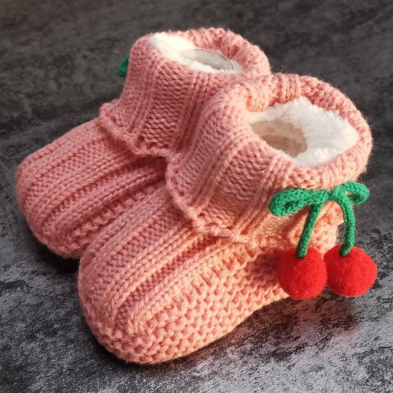 Y-Z Crochet Handmade Baby Girls Shoes Winter 0-1 Year Old