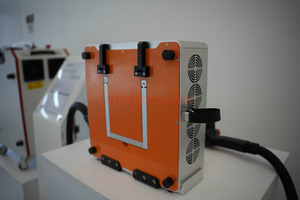 Macchina <span class=keywords><strong>Laser</strong></span> Industriale per Rimozione Vernice 300W 500W, Pulitore <span class=keywords><strong>Laser</strong></span> <span class=keywords><strong>a</strong></span> Impulsi Portatile <span class=keywords><strong>a</strong></span> Fibra per Ruggine e Metallo - Product Image 6