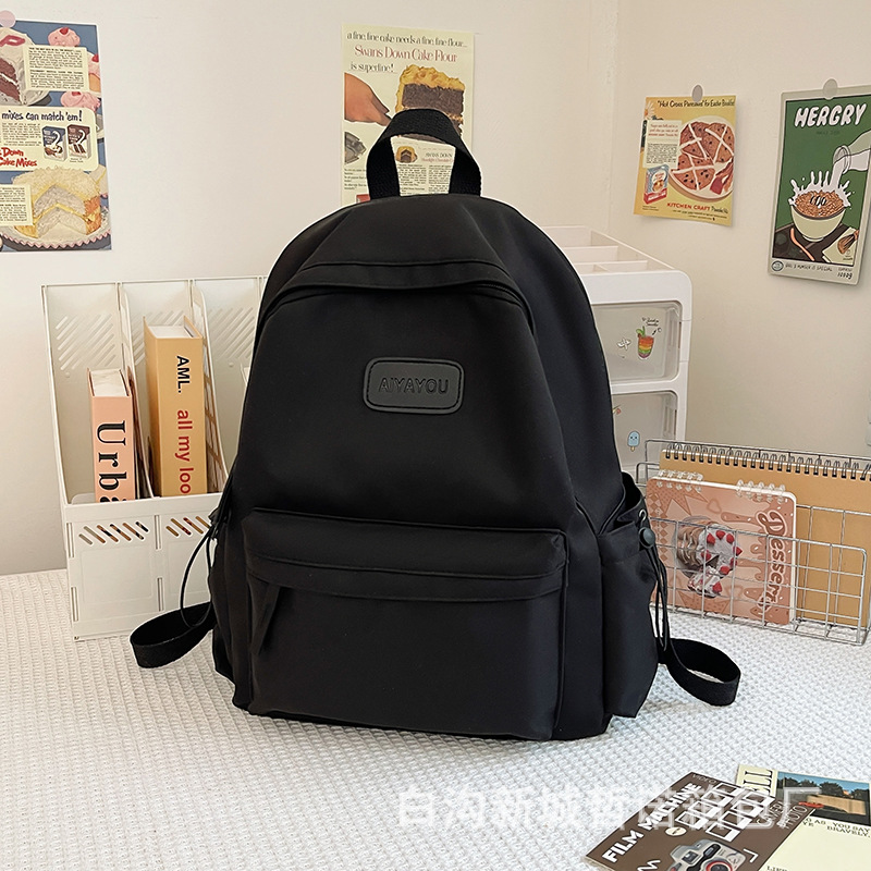Black without pendant