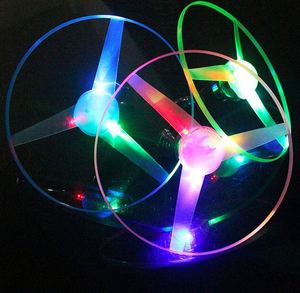 TikTok Mainan Helikopter Baling-Baling Cakram UFO Baru Mainan Tarik Berputar Piring Terbang Led Mainan Luar Ruangan Menyenangkan Flash Mainan Anak-anak Grosir
