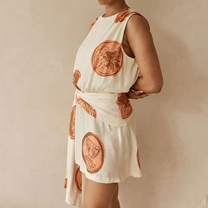 Robe courte décontractée à col rond sans manches à imprimé plage en gros, robe mini en rayonne et viscose sur mesure - Product Image 2